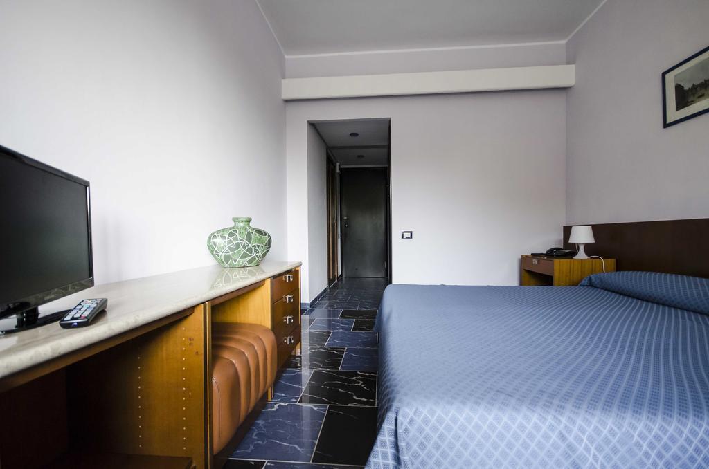 Grand Hotel Helios Tarquinia Bagian luar foto