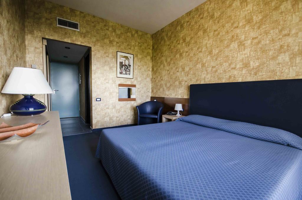 Grand Hotel Helios Tarquinia Bagian luar foto
