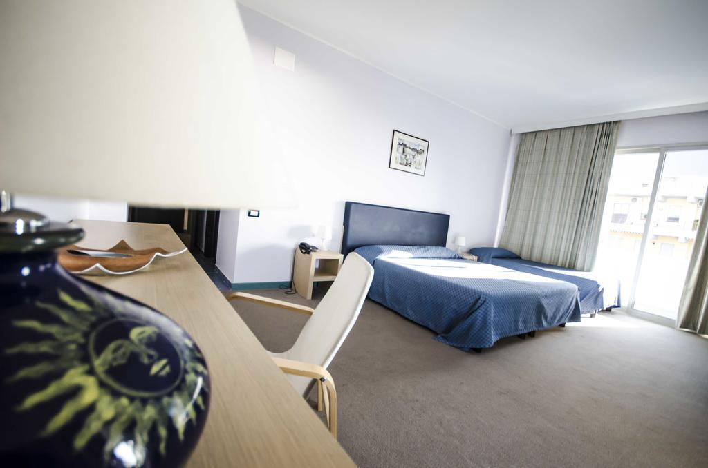 Grand Hotel Helios Tarquinia Bagian luar foto