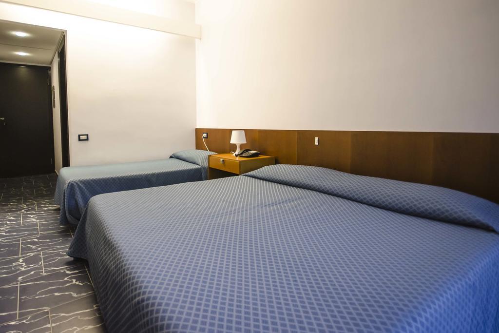 Grand Hotel Helios Tarquinia Ruang foto