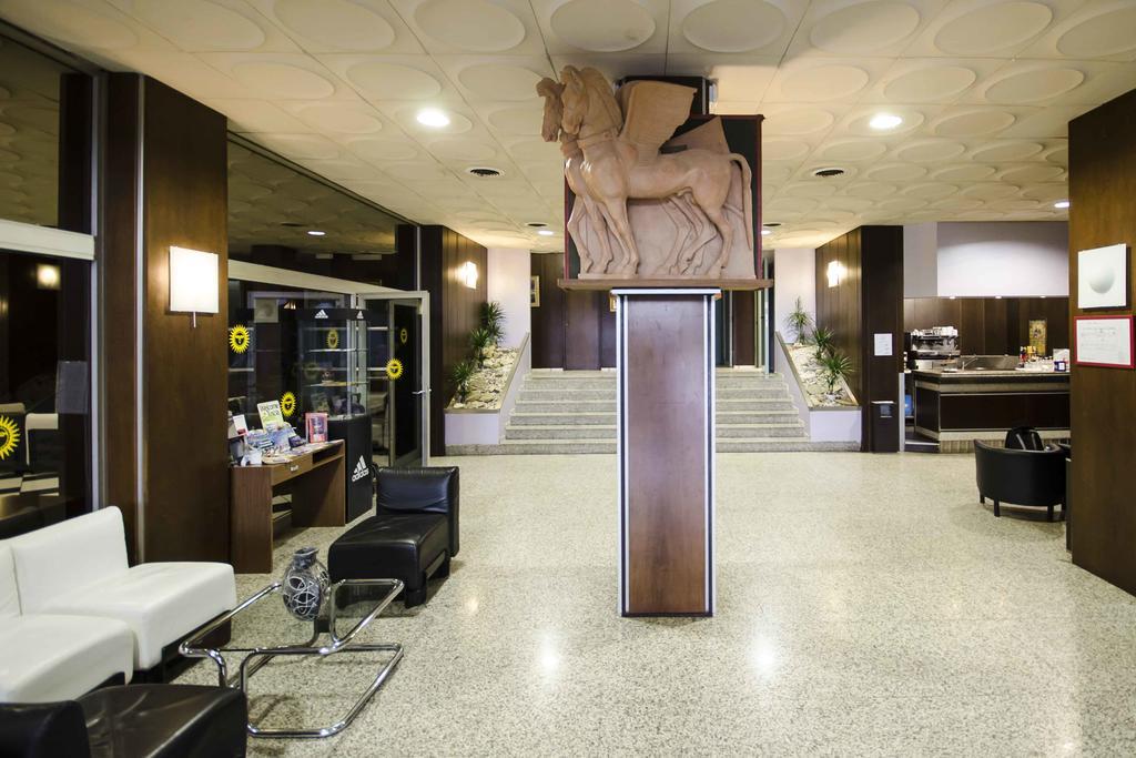 Grand Hotel Helios Tarquinia Bagian luar foto