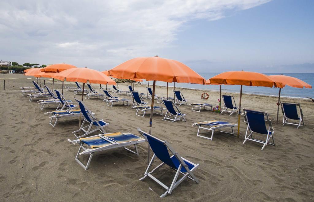Grand Hotel Helios Tarquinia Bagian luar foto