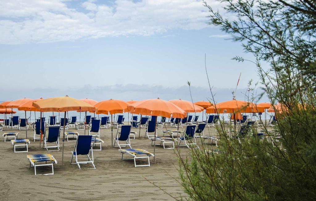 Grand Hotel Helios Tarquinia Bagian luar foto