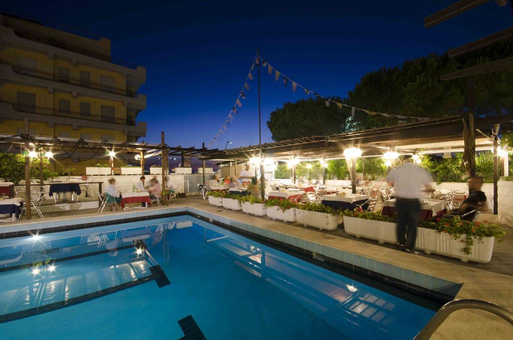 Grand Hotel Helios Tarquinia Bagian luar foto
