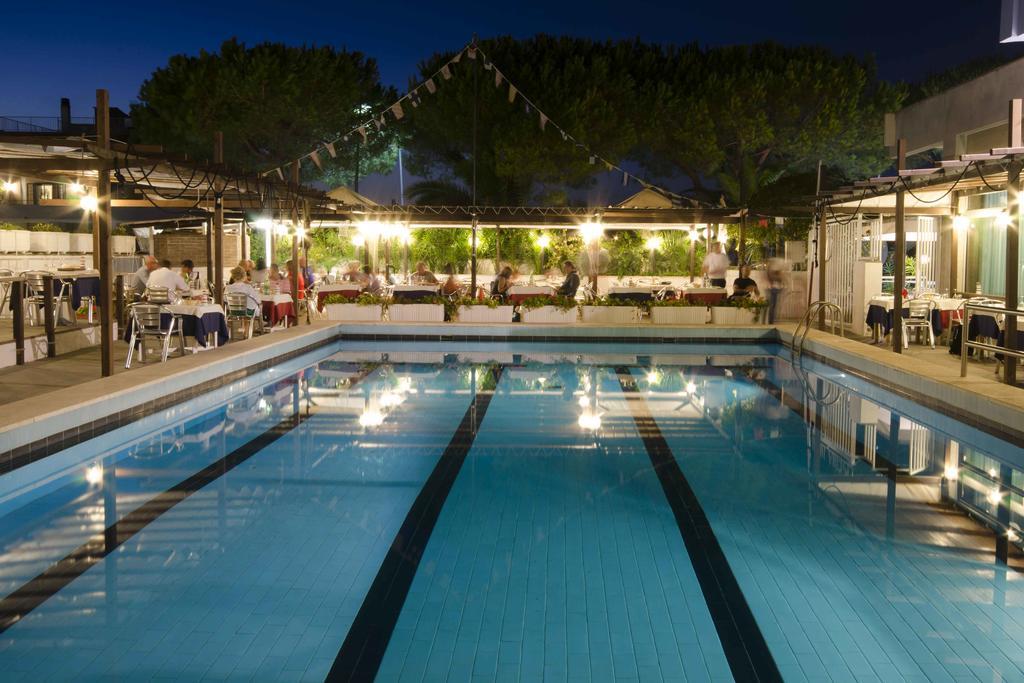 Grand Hotel Helios Tarquinia Bagian luar foto