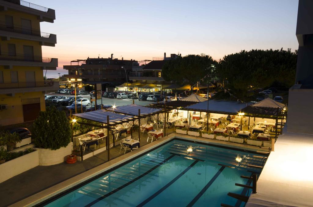 Grand Hotel Helios Tarquinia Bagian luar foto