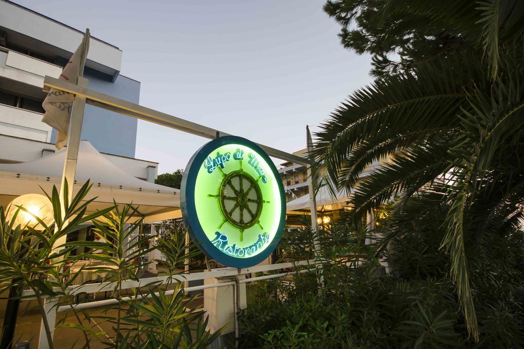 Grand Hotel Helios Tarquinia Bagian luar foto