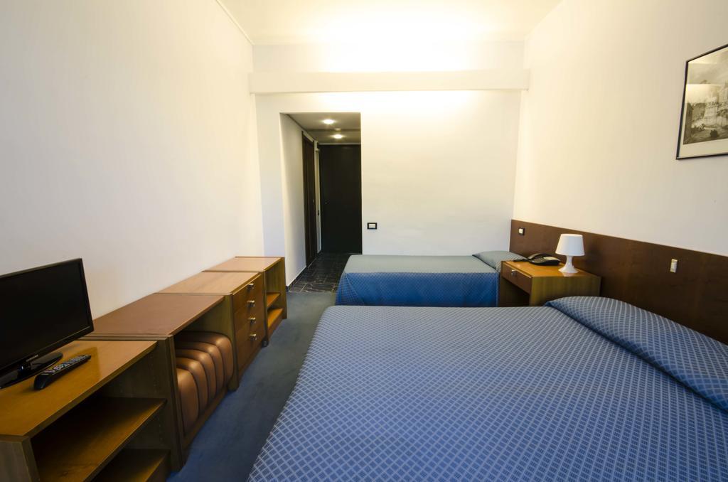 Grand Hotel Helios Tarquinia Bagian luar foto