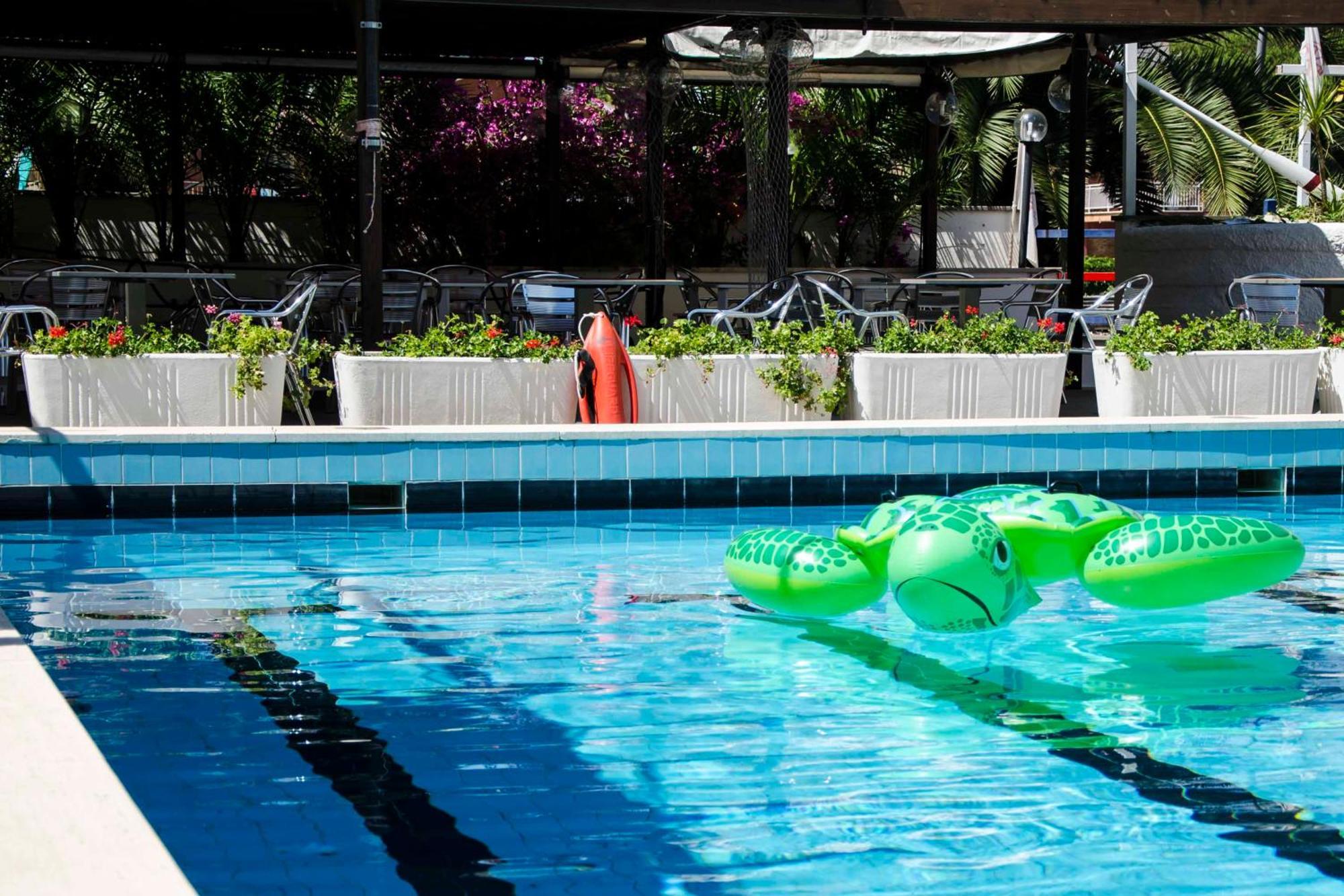 Grand Hotel Helios Tarquinia Bagian luar foto